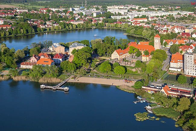 Szczytno, panorama miasta widoczna od strony W przez jezioro Domowe Duze EU, Pl, Warm-Maz. Lotnicze.